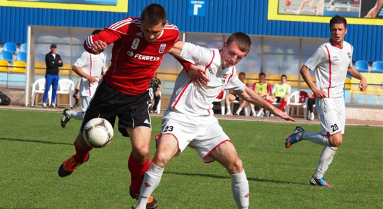 Игорь Кириенко (слева), фото fcgornyak.dp.ua