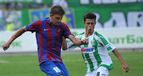 Владимир Костевич (справа), фото Маркияна Лысейко, Football.ua
