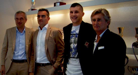 Фиорентина работает на перспективу. Фото violachannel.tv