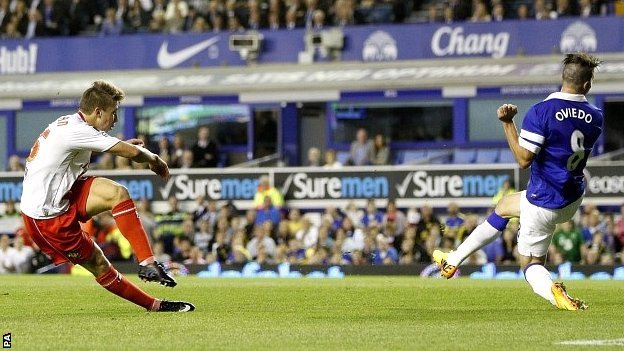 Волевая победа Эвертона, фото РА