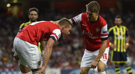 Лукас Подольски выбыл из строя надолго. Getty Images