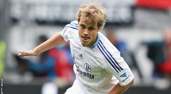 Форвард Шальке перебрался в Селтик