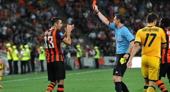 Четвертое удаление Срны в чемпионатах Украины, фото М. Масловского, Football.ua