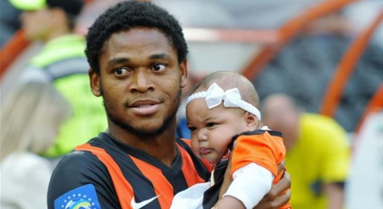 Луис Адриано с Алисией, Football.ua