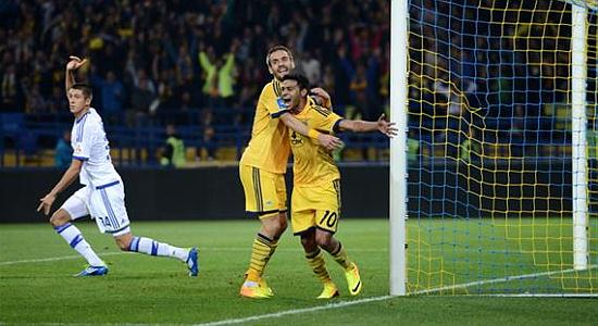 Клейтон Шавьер, Марко Девич и Евгений Хачериди, фото Football.ua