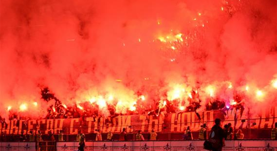 Файер-шоу на матче Металлист - Динамо, фото Football.ua
