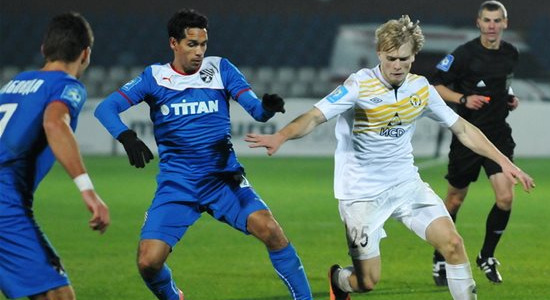 Никита Безлихотнов (справа). Фото Михаила Масловского, Football.ua