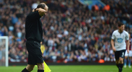 Дэвид Брайан отделался легким испугом. Фото Sky Sports