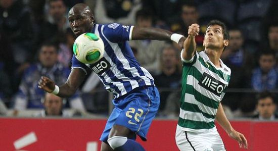 Эльяким Мангала (слева), abola.pt