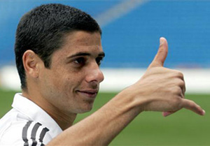 Сисиньо решил выпить :)