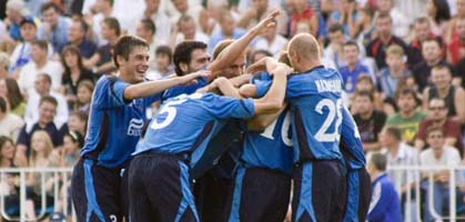 Радость победителей, фото из архива fcdnipro.com.ua