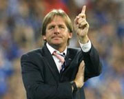 Бернд Шустер жалуется...