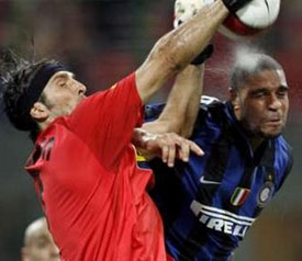 Адриано против Буффона 