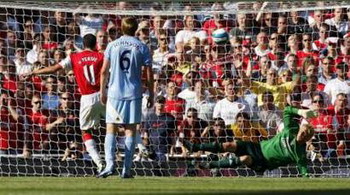 Шмейхель берет пенальти, но..., Reuters