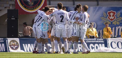 Он их сплотил, фото fcdnipro.dp.ua