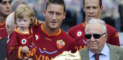 Тотти: сына показал, бутсу получил, гол забил, АР