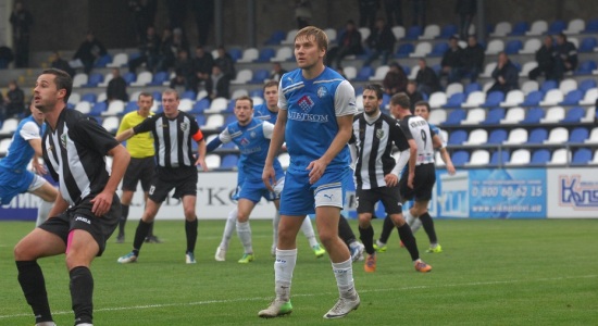 Герой матча Александр Сытник (в центре в синем), olimpik.com.ua