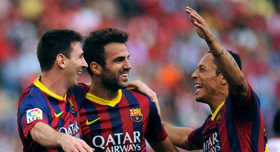 Адриано (справа), фото goal.com