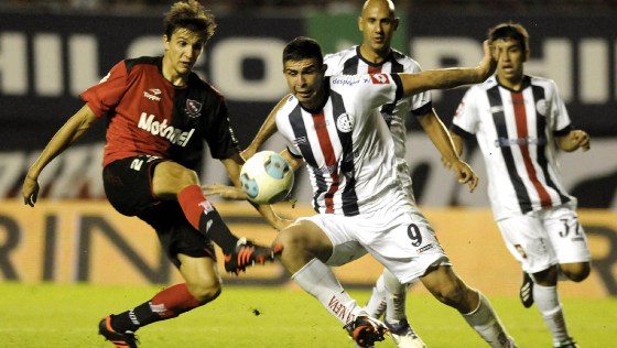 Ньюэллз против Сан-Лоренсо, фото Agencia Diarios y Noticias (DyN)