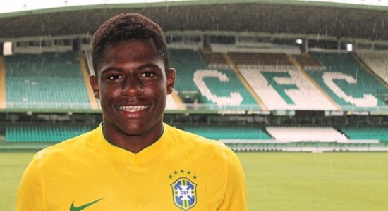 Абнер, doentesporfutebol.com.br