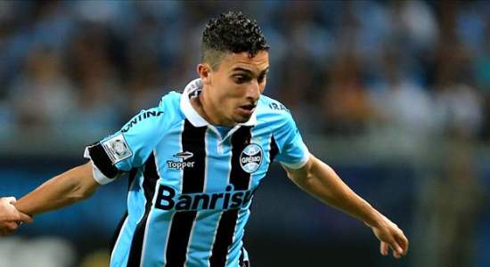 Алекс Теллес, фото google.com.ua