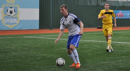 Андрей Бацула (с мячом), fckremen.com