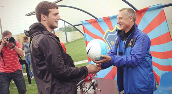 А.Савенко (слева) с Леонидом Кучуком, фото из архива А. Савенко