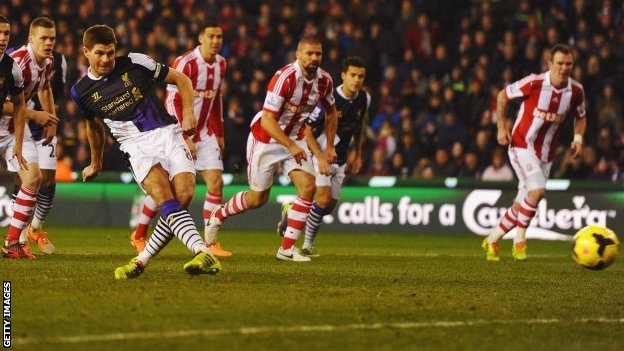 Стивен Джеррард реализует пенальти, Getty Images
