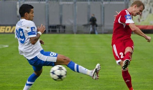 Сахневич против Матеуса, фото Б. Дворного, Football.ua