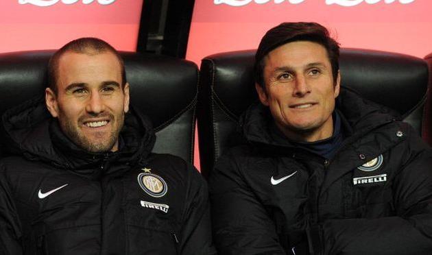 Паласио и Дзанетти смеются со слов Гасперини, фото Getty Images