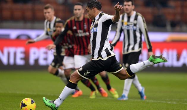 Луис Муриэль реализовывает 