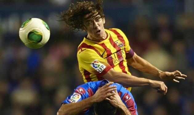 Карлес Пуйоль в верховой борьбе, Getty Images