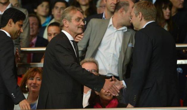 Дмитрий Рыболовлев (справа), фото francefootball.fr