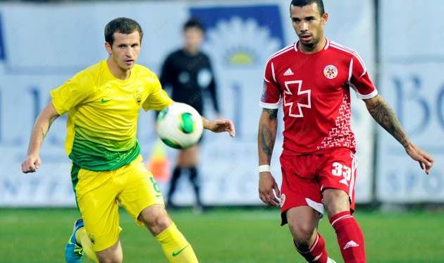 Алиев в спарринге против Волыни, fc-anji.ru