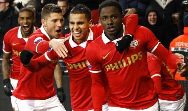 ПСВ отмечает победу над АЗ, фото ANP