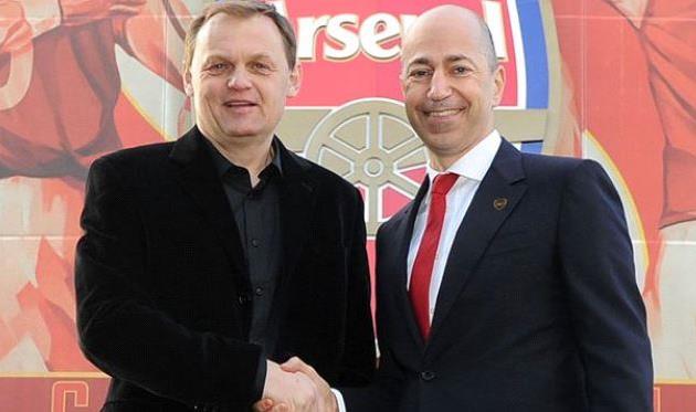 Иван Газидис (справа) доволен новой сделкой, Фото goal.com