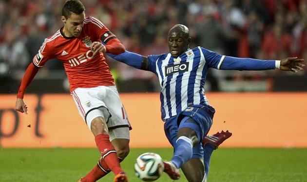 Эльяким Мангала (справа), thetimes.co.uk