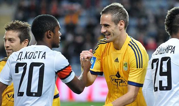 Диего Коста и Марко Девич, фото Михаила Масловского, Football.ua