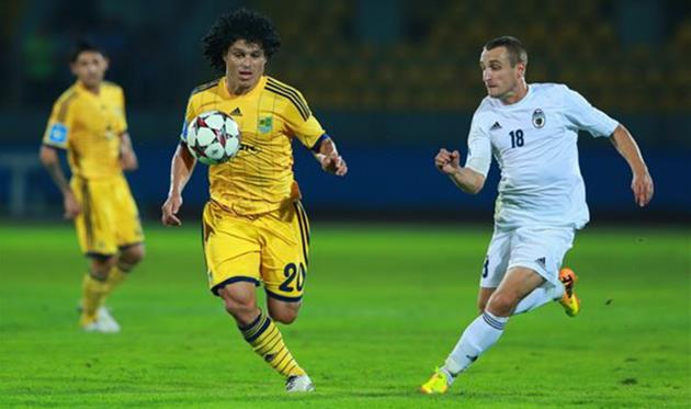Кополовец против Азеведо. © РОМАН ШЕВЧУК, Football.ua