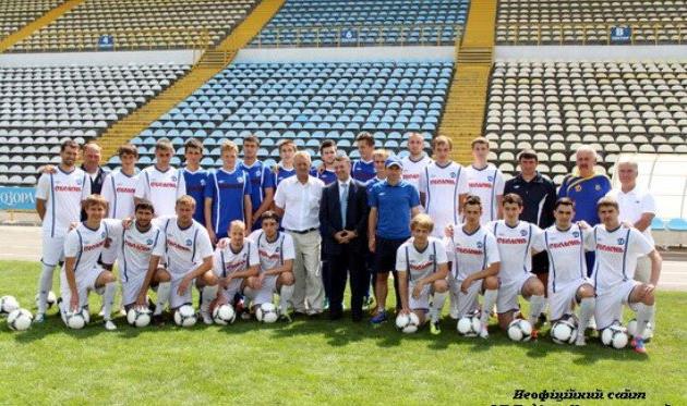 Хмельничанам остается надеяться, что профессиональный футбол возвратится в их город, fcpodillya.km.ua