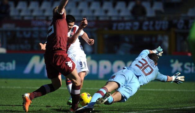 Джонатан Кристальдо поражает ворота Торино, фото Getty Images