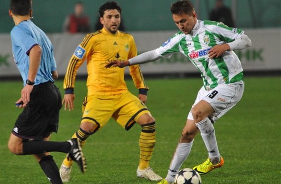 Мартынюк в матче с Металлистом, Football.ua