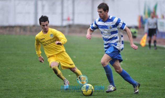 Д.Нуридинов (слева), fcsevastopol.com