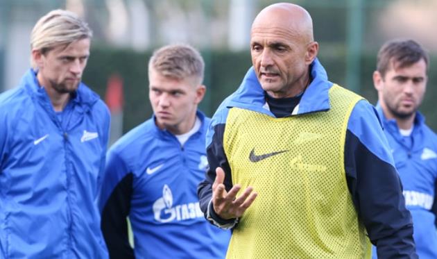 Лучано Спаллетти с подопечными, fc-zenit.ru