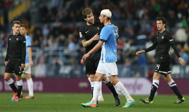 Иньиго Мартинес извиняется перед Яковенко, фото diariosur.es