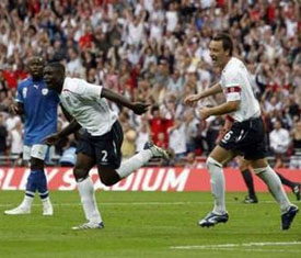 Ричардс огорчил израильтян, Reuters