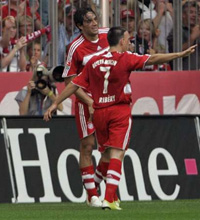 Тони забивает и травмируется, фото Reuters