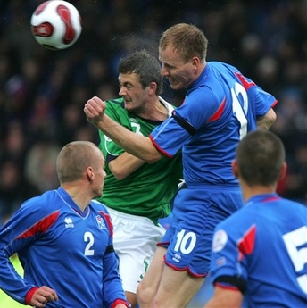 Джордж Маккартни (в центре), фото AP