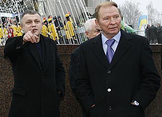 Игорь Суркис. Рядом НЕ Резо Чохонелидзе :) obozrevatel.com.ua