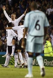 Кенни Миллер приносит победу, АР